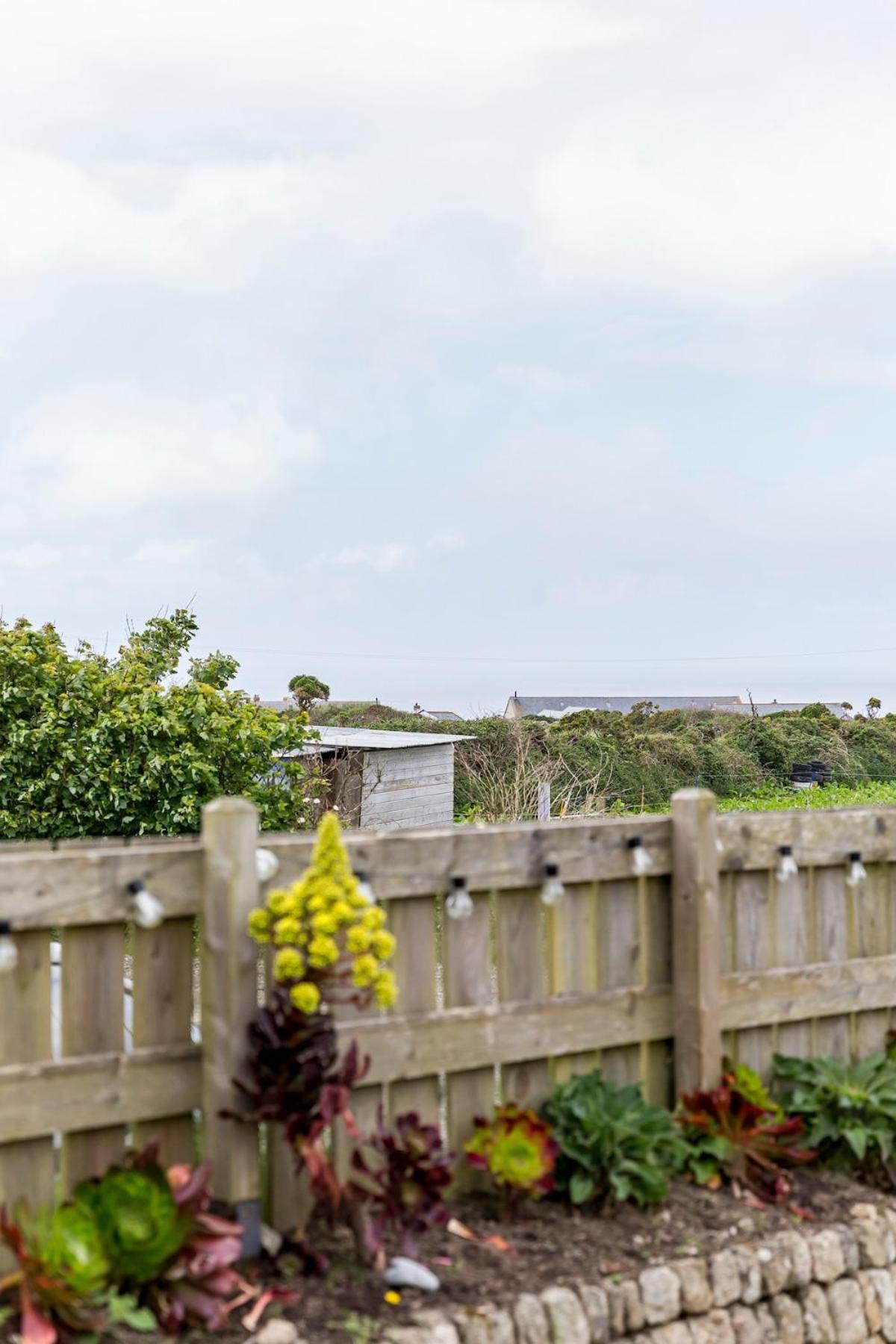 Cape Cornwall Pod With Vast Sea Views セント・ジャスト エクステリア 写真